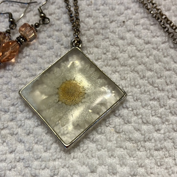 Jewelry bundle! Gently used and cleaned with Mr clean. - Picture 3 of 6